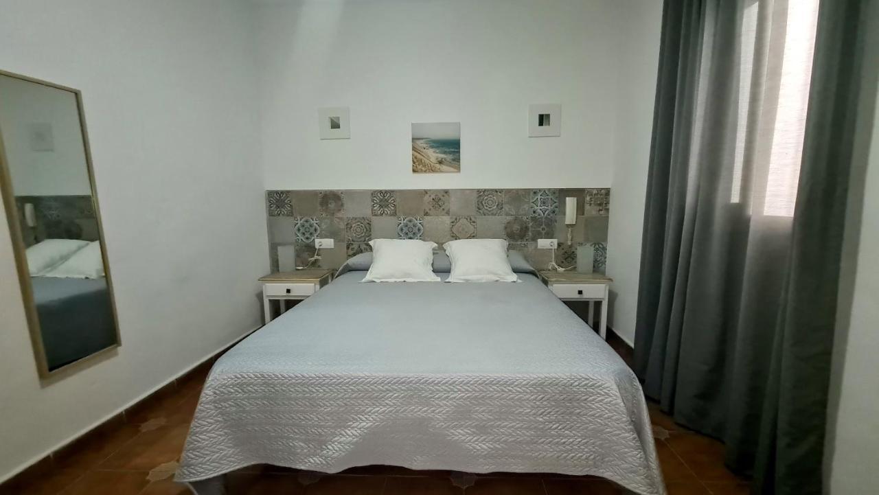 Hostal Canalejas Cadiz Exterior photo