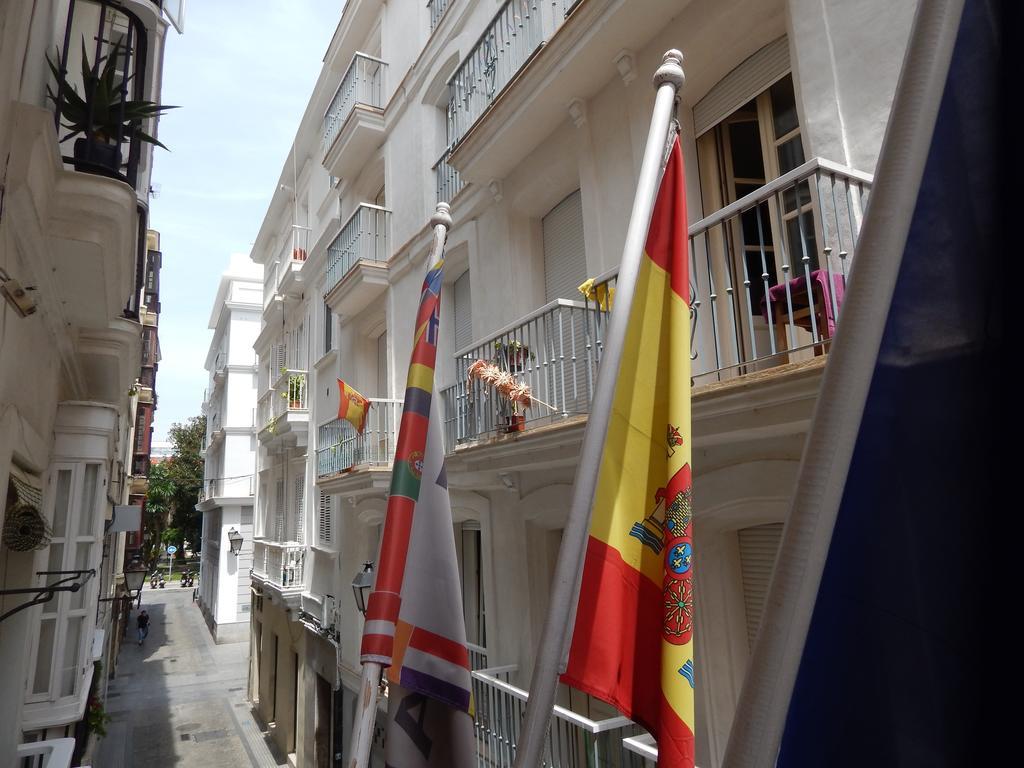 Hostal Canalejas Cadiz Exterior photo